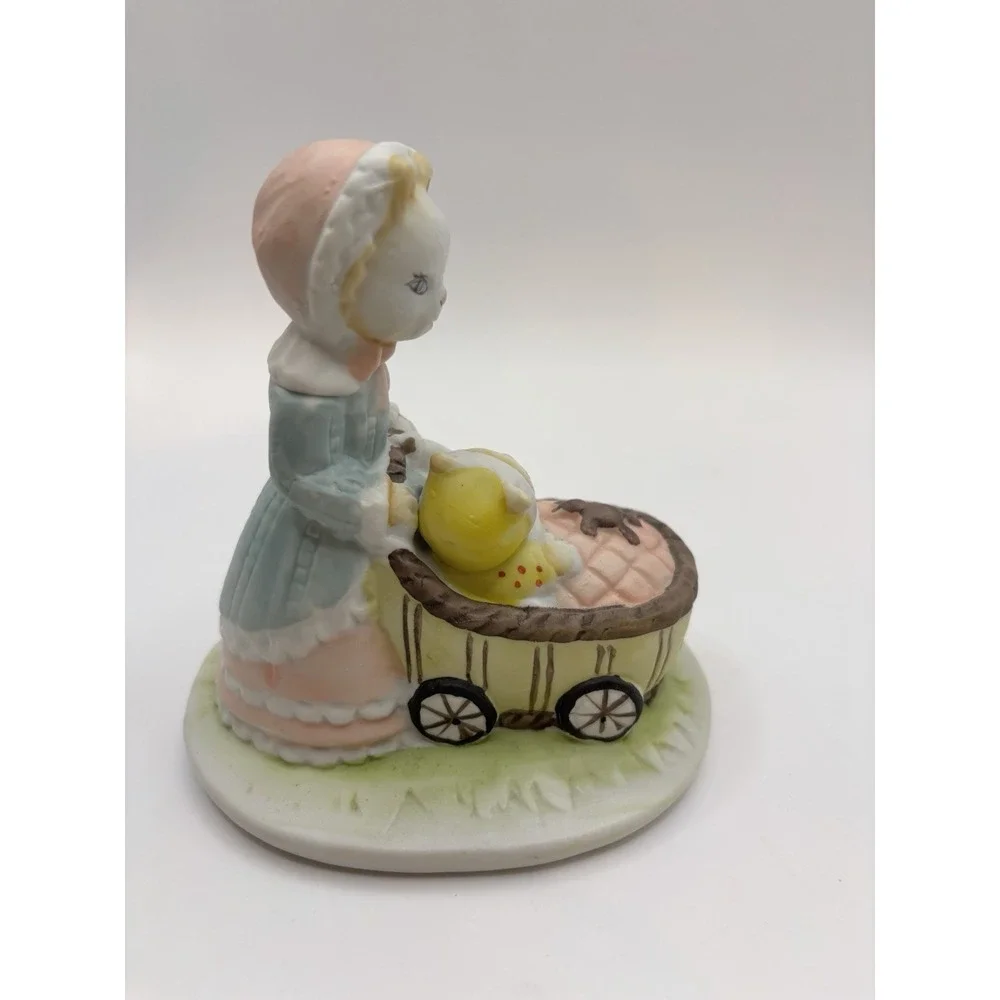 1989 Artmark Figurine Mama Cat Pushing Kitten In Buggy